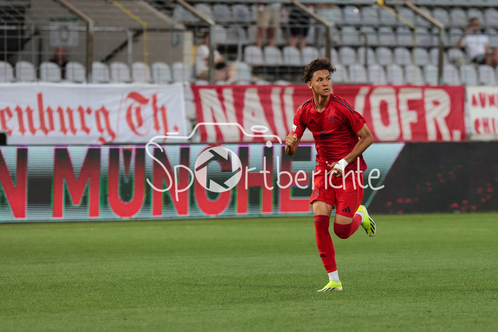 FC Bayern Amateure - SpVgg Ansbach | im Bild Jason ECKL (FCB #19) / Freisteller / Einzelfoto