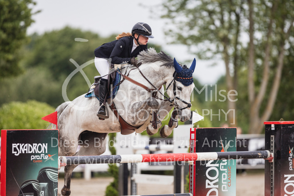 250601_MayDays_GP-551 | Deine schönsten Turniermomente als professionelle Fotos! Entdecke hochwertige Pferdesport-Fotografie im Online-Shop. Jetzt Fotos finden & bestellen!