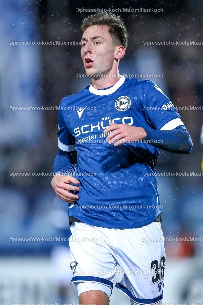 BVBII26012502117 | 26.01.2025, Fußball, 3.Liga, Borussia Dortmund II - Arminia Bielefeld, Stadion Rote Erde, Saison 2024 2025: Marius Wörl (Arminia #38)DFB regulations prohibit any use of photographs as image sequences and or quasi-video.
