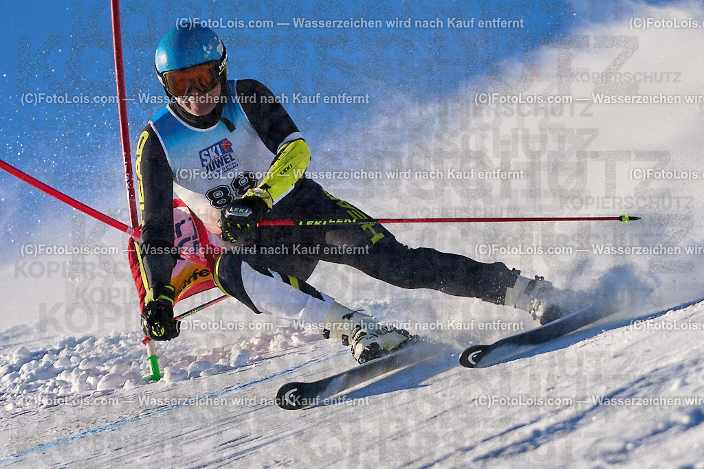 ALP4467_MASTERS-Cup_GS-A Herrn_Mueller Hubert | (C)FotoLois.com, Alois Spandl. FIS Masters-Cup Wildschönau, Giant Slalom auf der Piste Schatzberg GS, Siegerehrung auf dem Dorfplatz Niederau, Sa 13. Januar 2024.