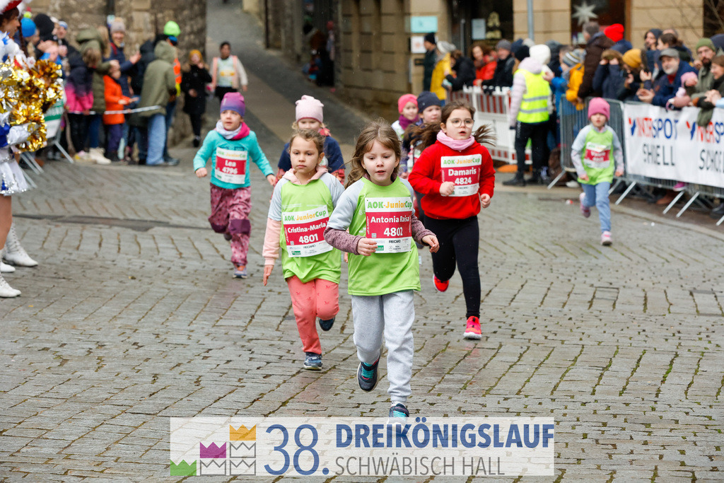 400m AOK Junior Cup | 3 Koenigslauf 2024 400m AOK Junior Cup - Realisiert mit Pictrs.com