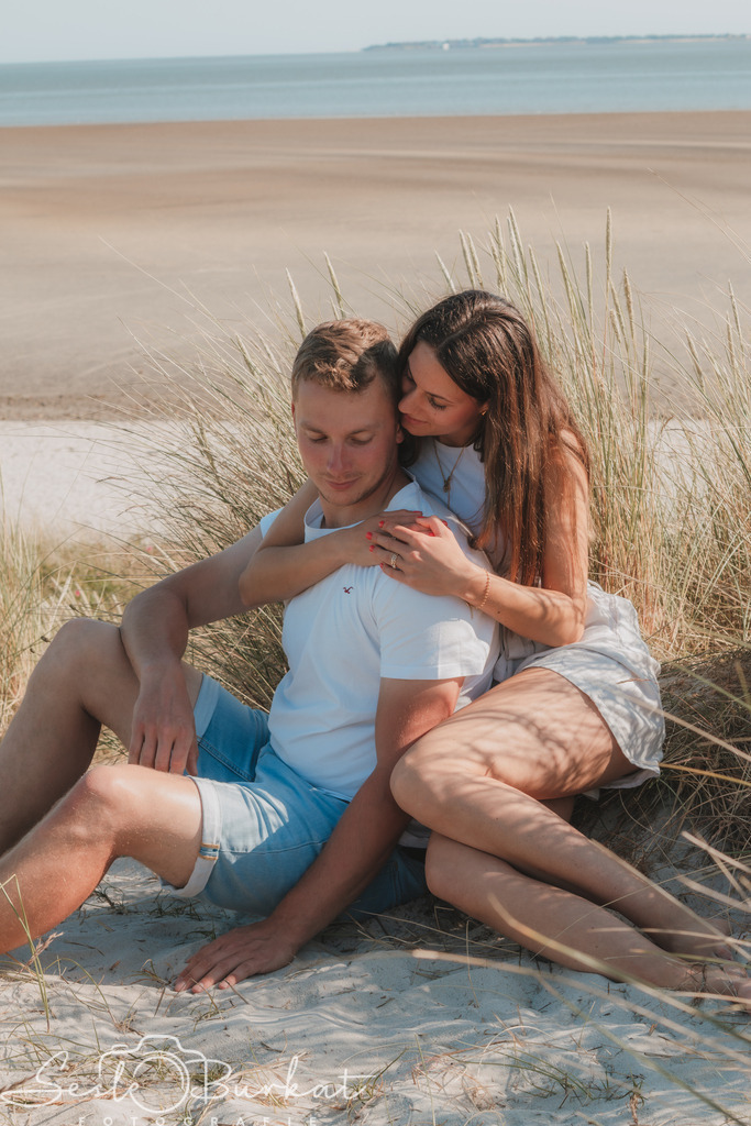 IMG_0068-Verbessert-RR | Authentische, natürliche und emotionale Fotoshootings auf der Nordseeinsel Föhr. Als Fotografin halte ich deine schönsten Momente in einzigartigen Neugeborenen-, Familien-, Paar- und Einzelshootings fest. Jetzt einen Termin vereinbaren!
