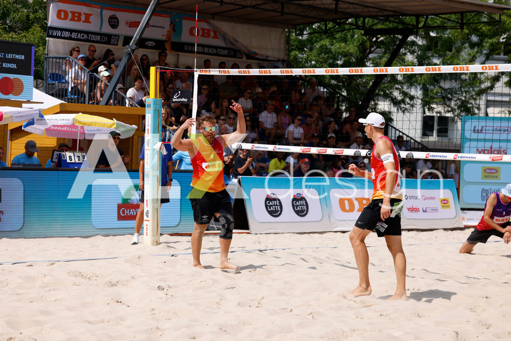 Obi BeachTour 2026 - Basel | BASEL, SWITZERLAND - JULY 19: MORITZ KINDL (AUT) and LAURENZ LEITNER (AUT) during the Obi BeachTour 2026 match between HAGENBUCH / HAUSSENER (SUI) and LEITNER / KINDL (AUT) at Barfüsserplatz on July 19, 2026 in Basel, Switzerland. - Realisiert mit Pictrs.com