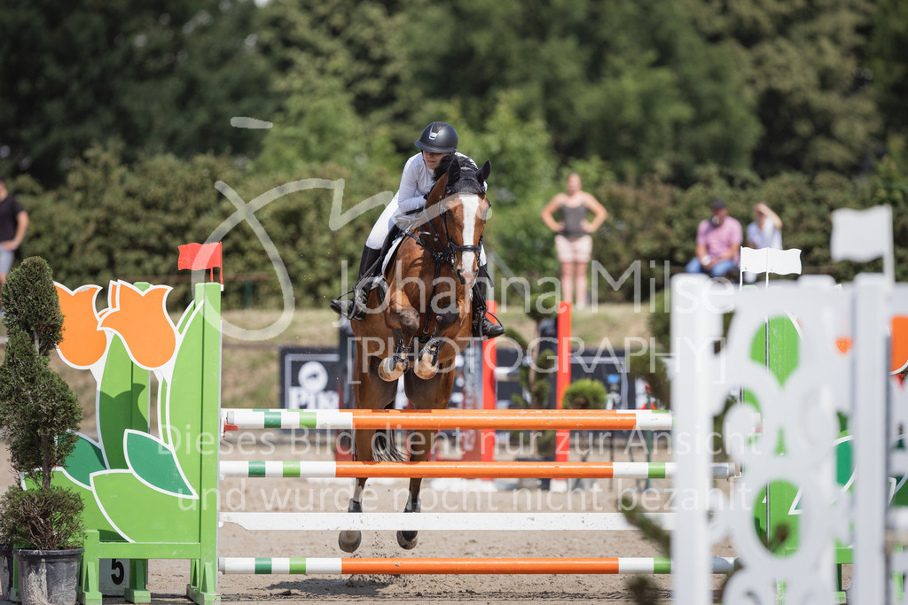 230624_PfSpTa_L-Spr-378 | Deine schönsten Turniermomente als professionelle Fotos! Entdecke hochwertige Pferdesport-Fotografie im Online-Shop. Jetzt Fotos finden & bestellen!