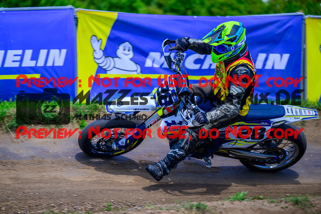 MaZZes_FotoMatrix_240622_6021986_3040 | UE40