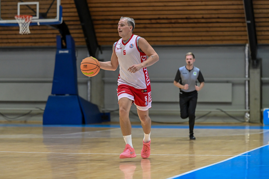 rsk_016 | Fotos von Basketballspielen aus dem Raum NRW fotografiert von Gero Mueller-Laschet und Daniel Schaefer - Realisiert mit Pictrs.com