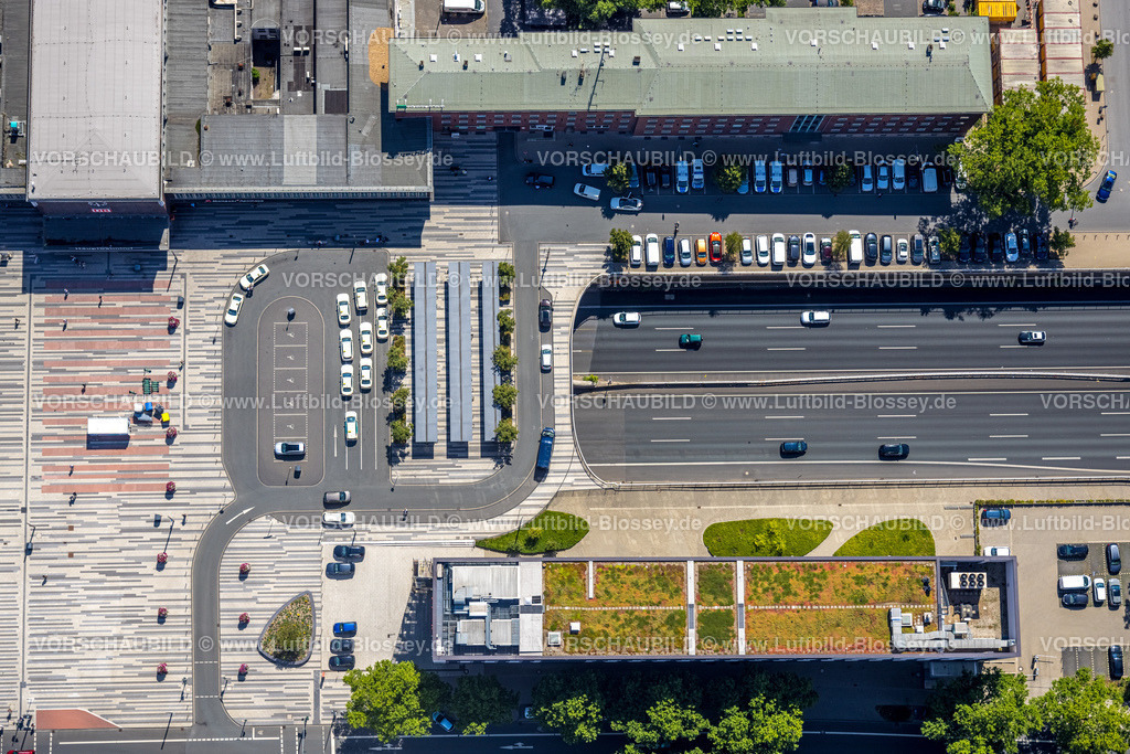 Duisburg220702153 | Luftbild, Hauptbahnhof und Vorplatz mit Autobahn A59 Unterführung, Dellviertel, Duisburg, Ruhrgebiet, Nordrhein-Westfalen, Deutschland