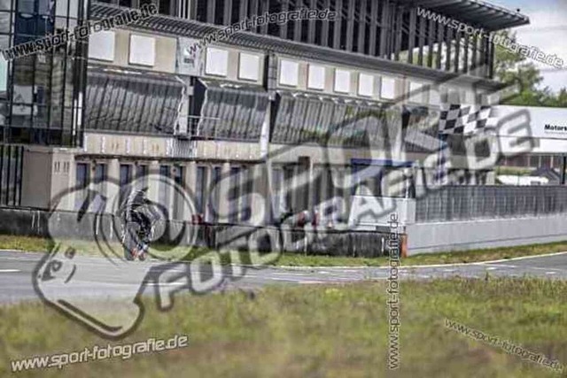 pubi9100 | Professionelle Fotos von Sportveranstaltungen, aber auch Hochzeiten und anderen Events. - Realisiert mit Pictrs.com