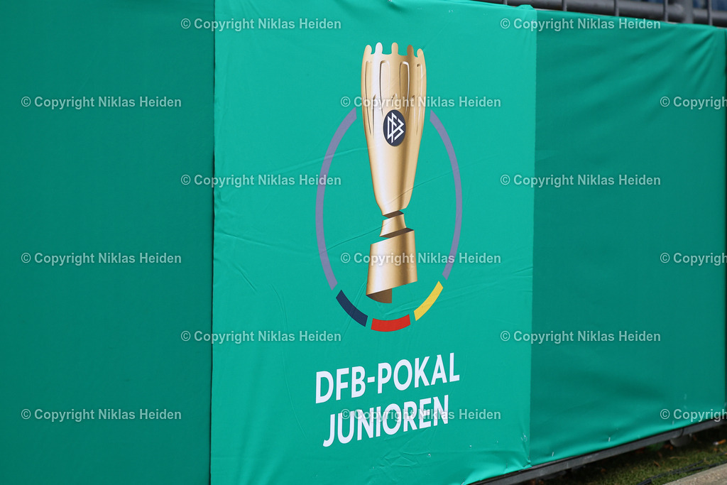 NH_SVWerderBremenU19_KarlsruherSCU19_JuniorenDFBPokal_23052025 | Im Karl-Liebknecht-Stadion in Babelsberg findet das DFB-Pokalfinale der A-Junioren zwischen dem SV Werder Bremen U19 und dem Karlsruher SC U19 statt.Fußball I Junioren I DFB-Pokal I Saison 2024-2025 I Finale I SV Werder Bremen U19 - Karlsruher SC U19 I 23.05.2025 I Karl-Liebknecht-Stadion