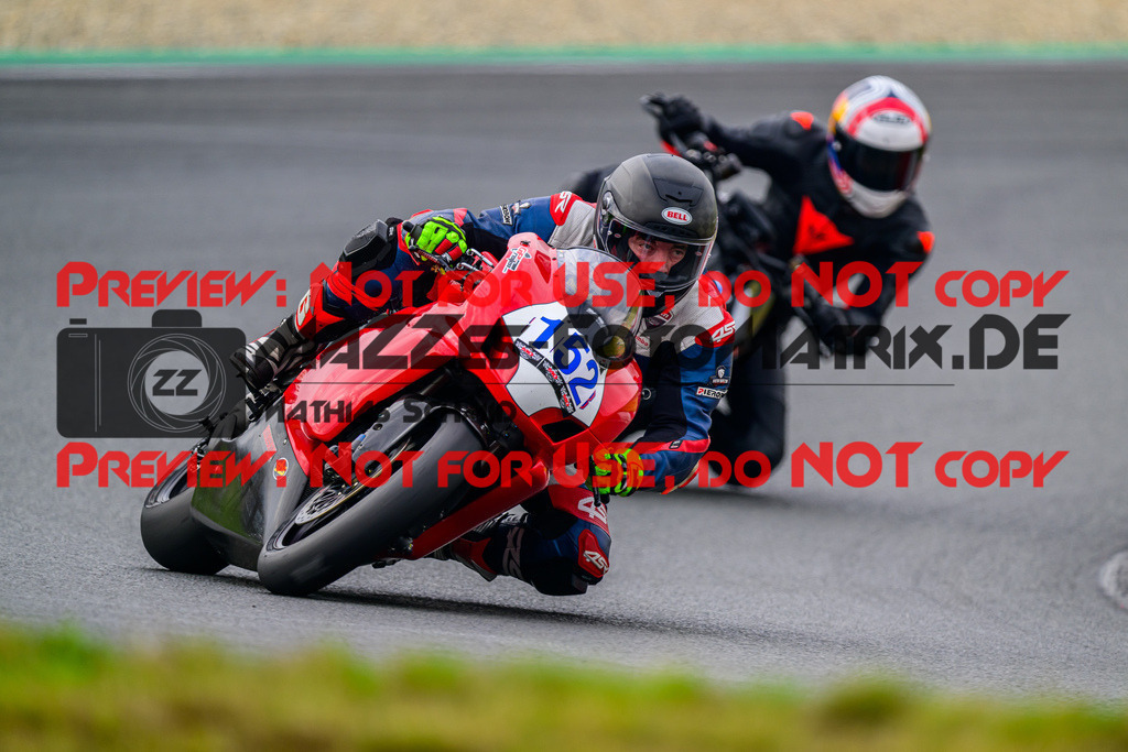 MaZZes_FotoMatrix_240724_6007705_4491 | BLAU