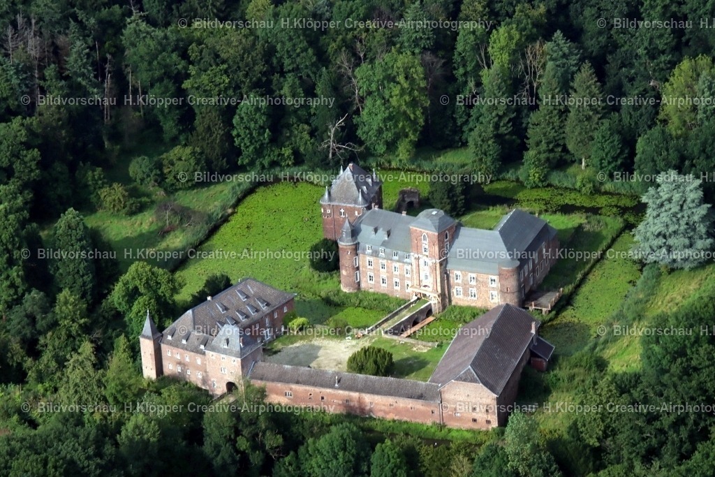 FL 2021.08.11 Jülich Wasserschloss Kellenberg_34 | Luftbilder und professionelle Luftbildfotografie als Digitaldatei oder hochwertiger Print: Leinwand, Alu‑Dibond, Acrylglas, Poster oder Download im Shop. - Realisiert mit Pictrs.com