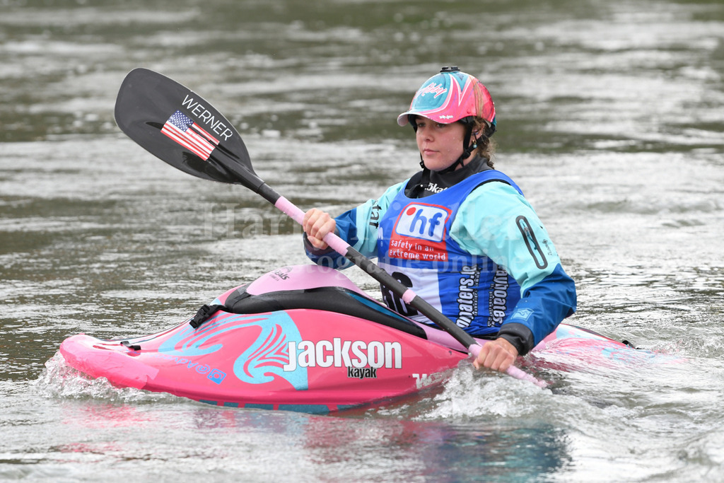 ICF CANOE FREESTYLE WORLD CUP 1 / PLATTLING | 2024 ICF CANOE FREESTYLE WORLD CUP 1 / PLATTLINGWomen's Kayak SurfaceAbby HOLCOMBE (United States) #86 - Realisiert mit Pictrs.com