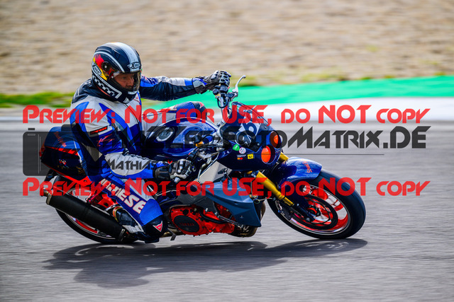 MaZZes_FotoMatrix_240519_6007705_0231 | Fotograf Mathias Schmid
Sportfotograf,
Eventfotograf,
Hochzeitsfotograf,
Portraitfotograf