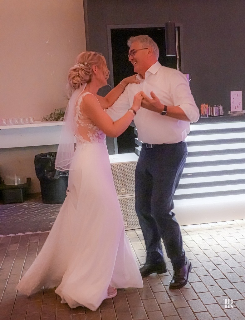 4cae4fbecbec4b5b82d9cdb9aa2de8fa | traudl_s_fotos