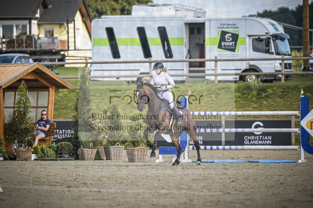 DOS_1161 | Entdecke hochwertige Reitturnierfotos von Foto Oger. Professionell, emotional und authentisch – jetzt Lieblingsmomente im Shop bestellen.Deutschlandweite Turnierfotografie. - Realisiert mit Pictrs.com