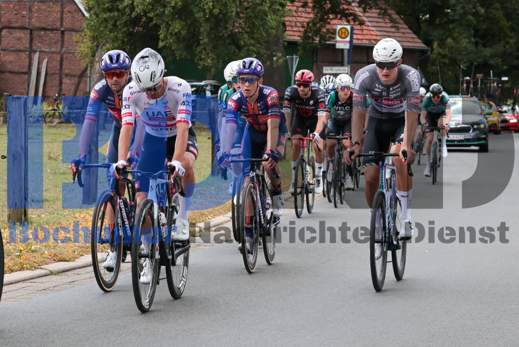 SES_DEUTOU20250821-71 | bond - Realisiert mit Pictrs.com