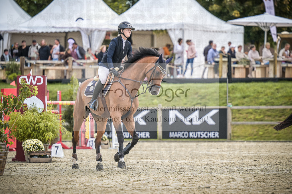 DOS_1017 | Entdecke hochwertige Reitturnierfotos von Foto Oger. Professionell, emotional und authentisch – jetzt Lieblingsmomente im Shop bestellen.Deutschlandweite Turnierfotografie. - Realisiert mit Pictrs.com