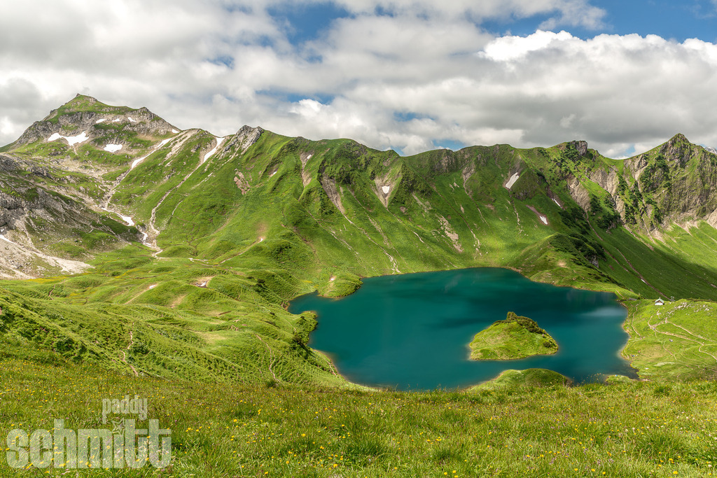 PS-Bergwelt-2026-27 | Entdecke die größte Bildgalerie der Region mit Fotografien aus dem Allgäu, der Bodenseeregion, Oberschwaben, dem Donautal und der Schwäbischen Alb. Landschaften, Luftaufnahmen und Reisefotografie als Wandbild und Fotokunst. - Realisiert mit Pictrs.com