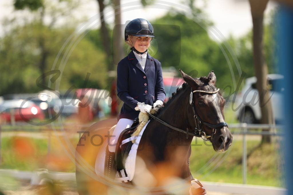 994A7271 | sabrinanicolaifotografie - Realisiert mit Pictrs.com