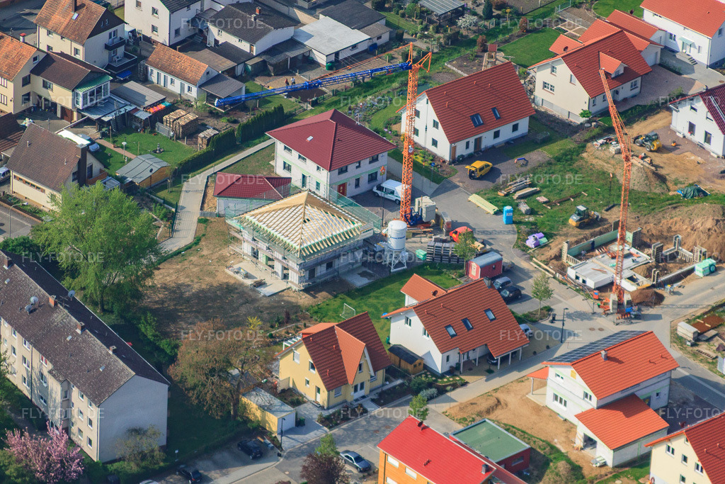 Luftbild: Neubauten Am Höhenweg in Kandel im Bundesland Rheinland-Pfalz in Deutschland. Foto: IMG_26351.jpg vom 27.04.2010 durch Werner Riehm/FLY-FOTO.de