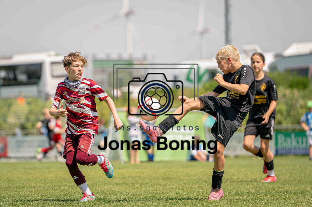 Fußball I E-Junioren I Saison 2025-2026 I OM-Cup Lüsche I Sonntag  I 23870 | jns.sportfotos - Realisiert mit Pictrs.com
