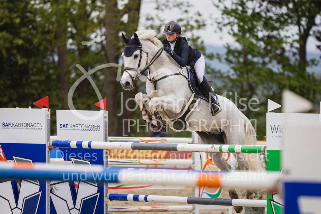 250504_SpengeW_Stil-S-522 | Deine schönsten Turniermomente als professionelle Fotos! Entdecke hochwertige Pferdesport-Fotografie im Online-Shop. Jetzt Fotos finden & bestellen!