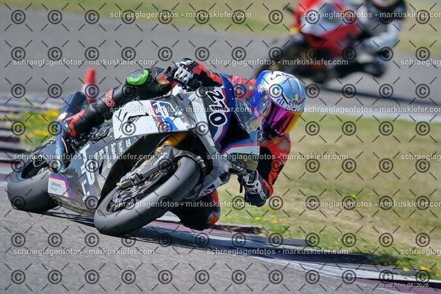 26BT02-0332 | markuskiefer.com - Realisiert mit Pictrs.com