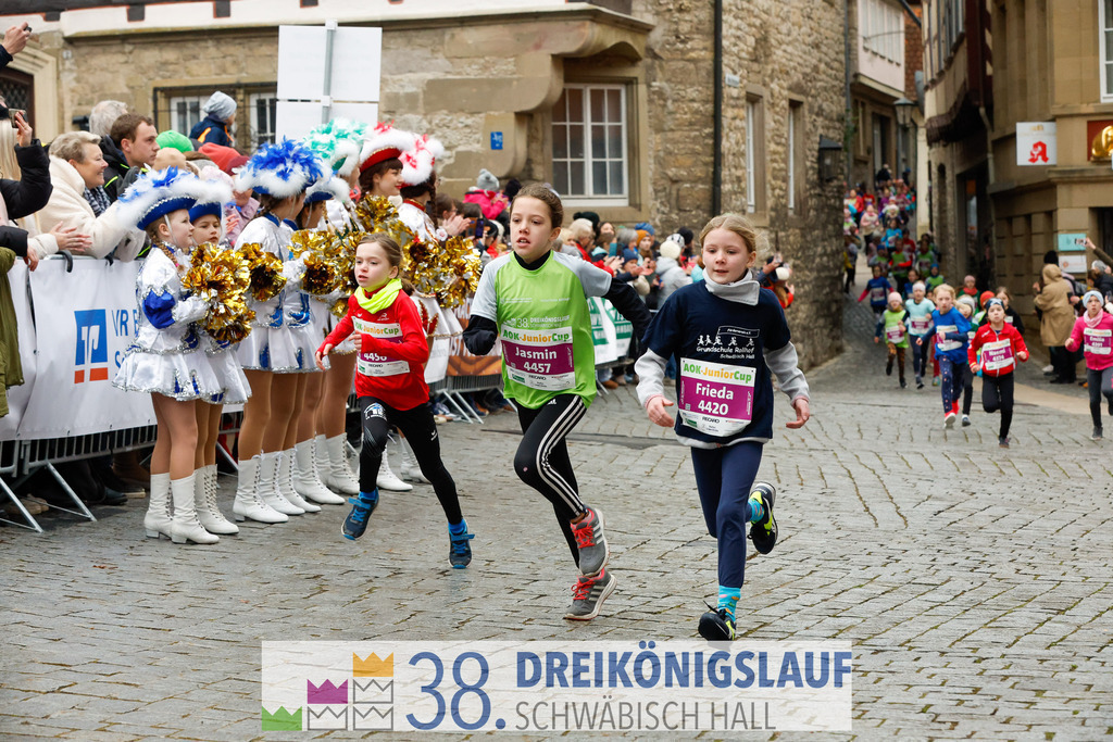 400m AOK Junior Cup | 3 Koenigslauf 2024 400m AOK Junior Cup - Realisiert mit Pictrs.com