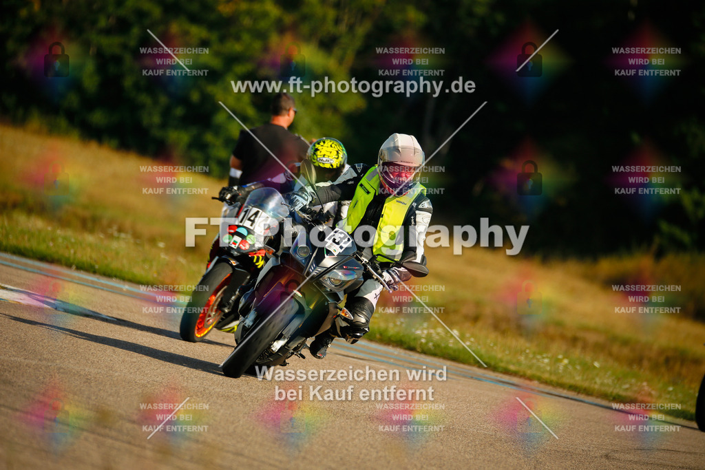 _MOT5748 | Hier findet Ihr Bilder von Touristenfahrten auf der Nürburgring Nordschleife oder von anderen Veranstaltungen die ich besucht habe. Viel Spass beim Durch Schauen 