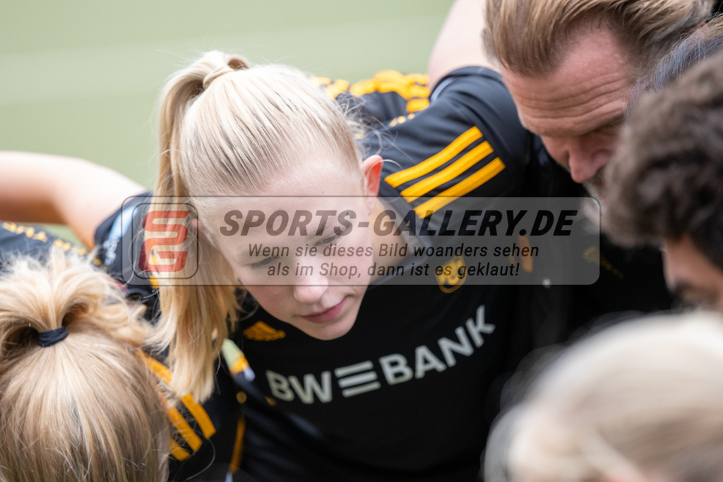 SFE_20231022_0003 | Deutsche Meisterschaft Weibliche U16 Finale Berliner HC - Harvestehuder THC am 22.10.2023 in Köln (Düsseldorfer Hockeyclub 1905 e.V.), Photo: Stephan Fehrmann 2023 (Sports-Gallery)