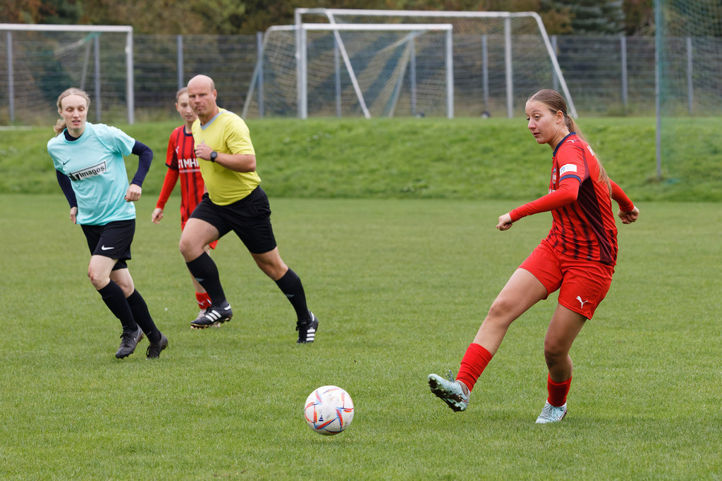 SVWFCH_250927_5272 | Fotopresso – Sportfotografie in Heidenheim & Umgebung. Professionelle Sportfotografie für unvergessliche Momente. Dynamische Action-Shots, emotionale Szenen & hochwertige Bilder. - Realisiert mit Pictrs.com