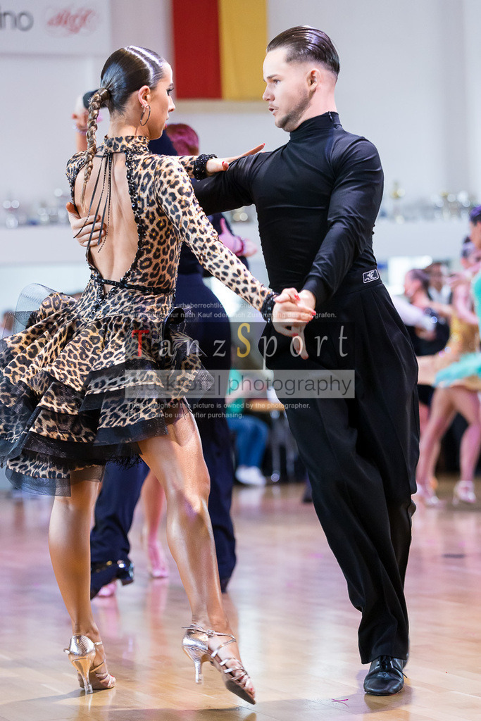 20240616_D-Cup-HGR-Latein_3419 | Tanzsportbilder, Standardtanz, Lateintanz, WDSF, DTV, LTVB, dancecomp, goc, hessen tanzt, blaues band der spree, walzer, tango, wiener walzer, slowfox, quickstepp, samba, rumba, cha-cha-cha, paso doble. jive, hd-kroft photography, turniertanzsport