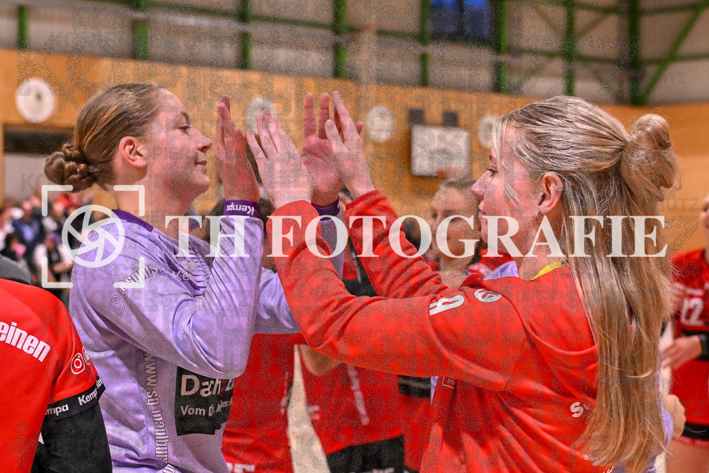 GER, SG Maulburg/Steinen - SV Allensbach 2, Frauen-Handball, Oberliga Suedbaden, 1. Spieltag, Saison 2024/2025, 28.09.2024 | Zoe Zscherper (SG Maulburg/Steinen, #18), Tamara Posovzky (SG Maulburg/Steinen, #09)GER, SG Maulburg/Steinen - SV Allensbach 2, Frauen-Handball, Oberliga Suedbaden, 1. Spieltag, Saison 2024/2025, 28.09.2024Foto: TH Fotografie/Thomas Hess