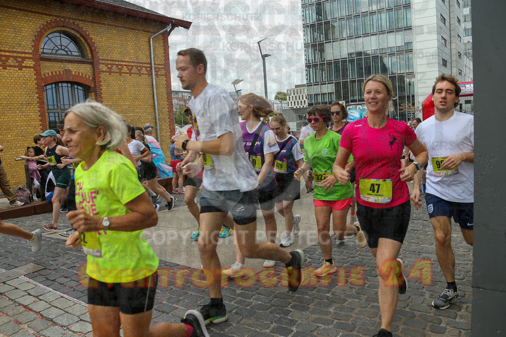 250920_1300_EX1_3795 | Sportfotografie im Rhein-Sieg Kreis, Köln, Bonn, NRW, Rheinland Pfalz, Hessen, etc. Unser Tätigkeitsfeld umfasst den Laufsport vom Volkslauf über den Marathon, Duathlon, Triathon bis zum Ultralauf wie Kölnpfad Ultra oder Schindertrail.