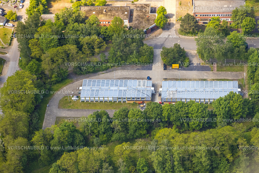 Bottrop230509808Kirchhellen | Luftbild, Container Flüchtlingsunterkunft an Schacht 9, Parkplatz an der Fernewaldstraße in Grafenwald, Kirchhellen-Süd, Bottrop, Ruhrgebiet, Nordrhein-Westfalen, Deutschland