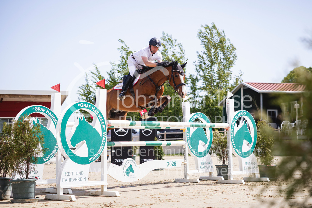 260502_Spenge_9_Youngster-M2-902 | Deine schönsten Turniermomente als professionelle Fotos! Entdecke hochwertige Pferdesport-Fotografie im Online-Shop. Jetzt Fotos finden & bestellen!