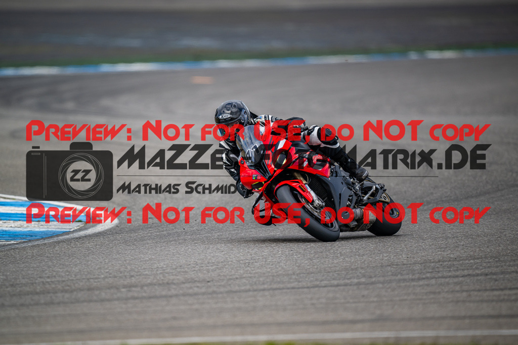 MaZZes_Fotomatrix_20240316_6007705_7680 | Fotograf Mathias Schmid
Sportfotograf,
Eventfotograf,
Hochzeitsfotograf,
Portraitfotograf