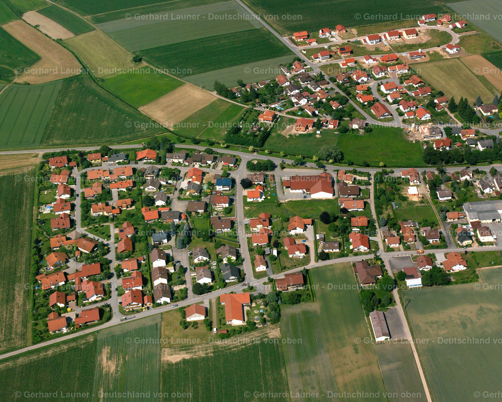 2518108 | Loham, Mariaposching