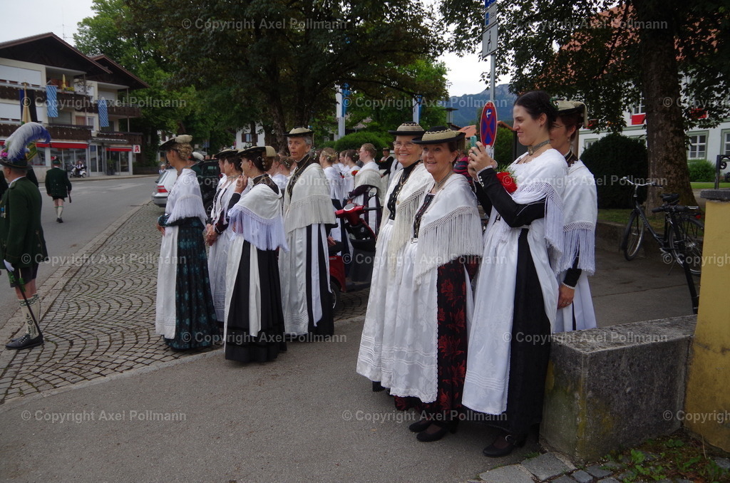 IMGP5793 | fotografiert von Axel PollmannLeonhardi Wallfahrt Benediktbeuern und Murnau, Fronleichnam, Fasching, Landschaft im Loisachtal und Benediktbeuern  - Realisiert mit Pictrs.com