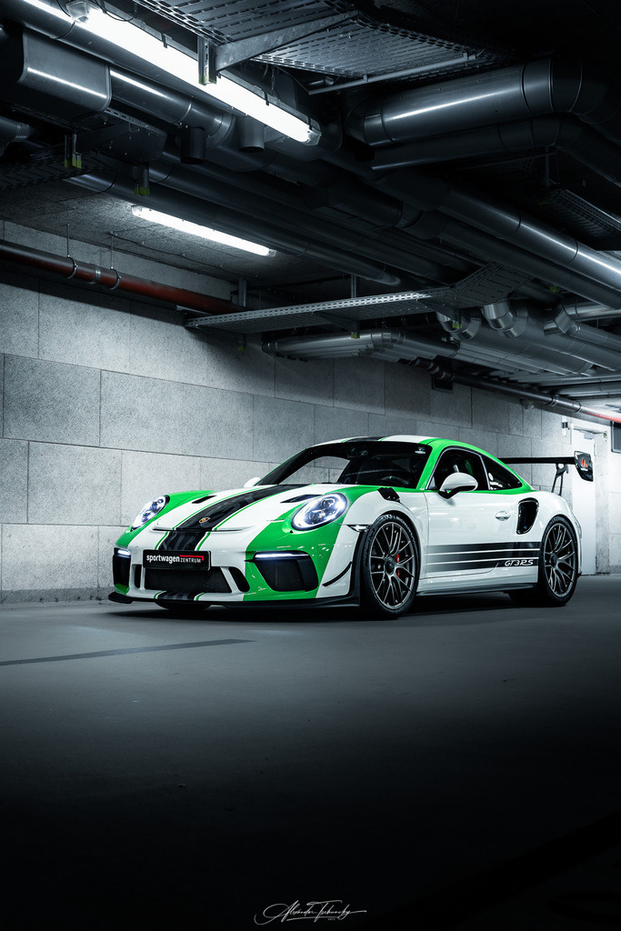 R6AT0324 _Alexander Tschuncky | Entdecken Sie die faszinierende Welt von Alexander Tschuncky Arts: Kreative Fotografie, atemberaubende Automobilkunst und hochwertiger Bilderdruck. Lassen Sie sich inspirieren! - Realisiert mit Pictrs.com