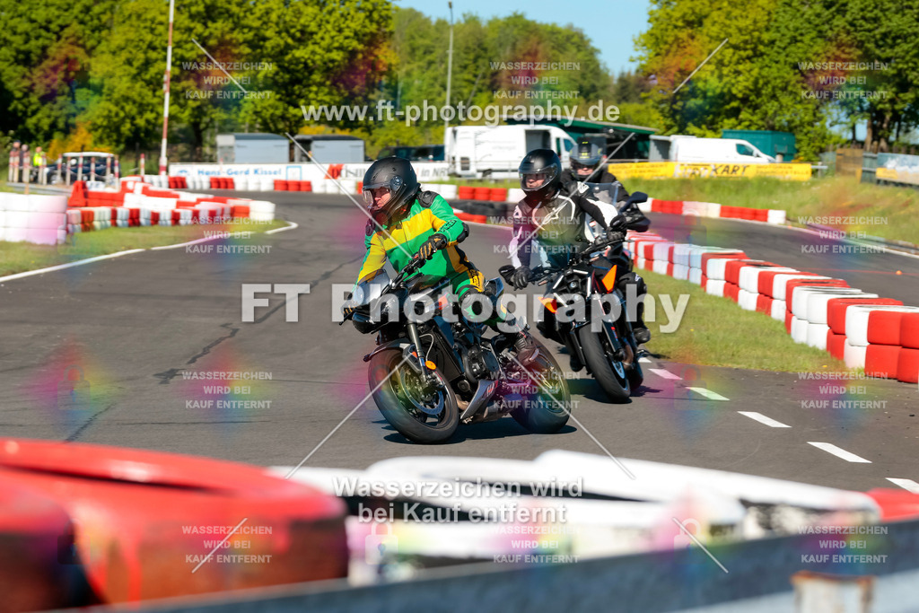 Moto-TeamOBK-21486 | Hier findet Ihr Bilder von Touristenfahrten auf der Nürburgring Nordschleife oder von anderen Veranstaltungen die ich besucht habe. Viel Spass beim Durch Schauen 