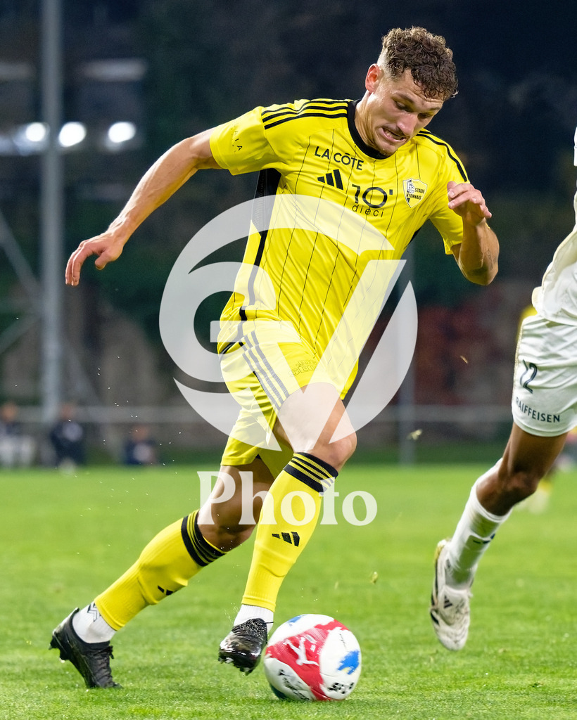 dieci Challenge League - FC Stade Nyonnais v Etoile Carouge FC |  during the dieci Challenge League match between FC Stade Nyonnais and Etoile Carouge FC at Centre sportif de Colovray in Nyon, Switzerland