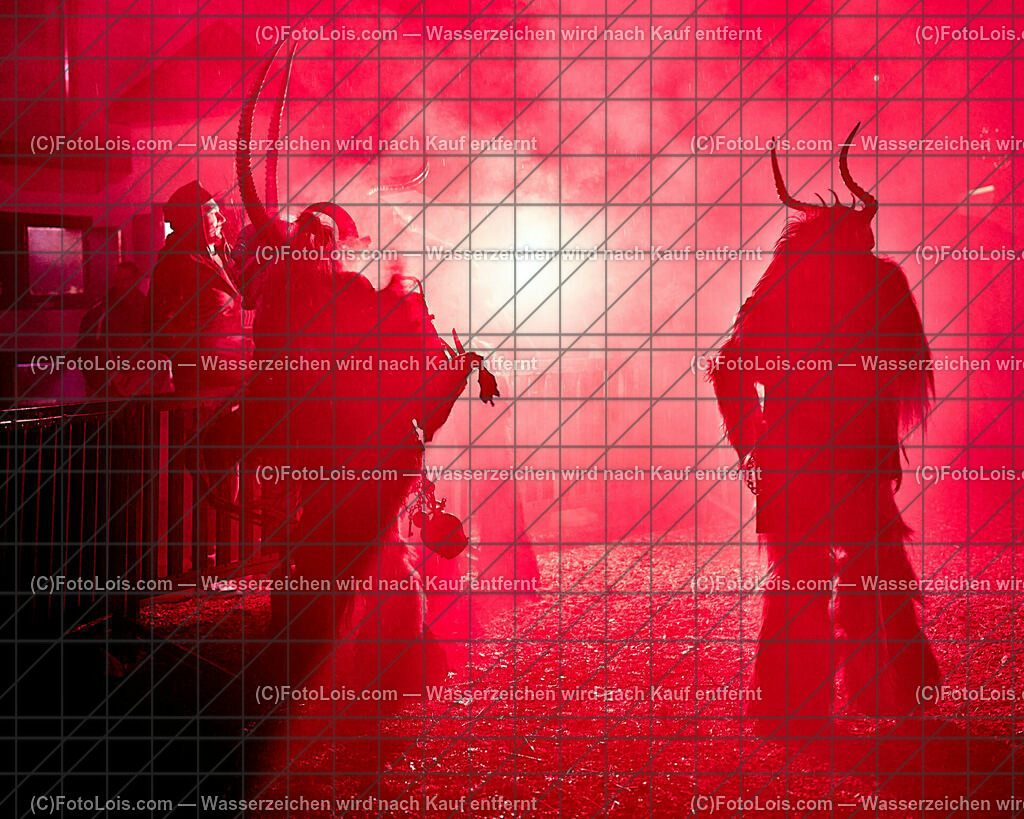 ALP7215_Wieselburger Advent_Zwieslteifln | (C)FotoLois.com, Alois Spandl. 25igster WIESELBURGER ADVENT, Perchtenlauf der 'Zwieslteifln', Fr 22. Dez. 2023.