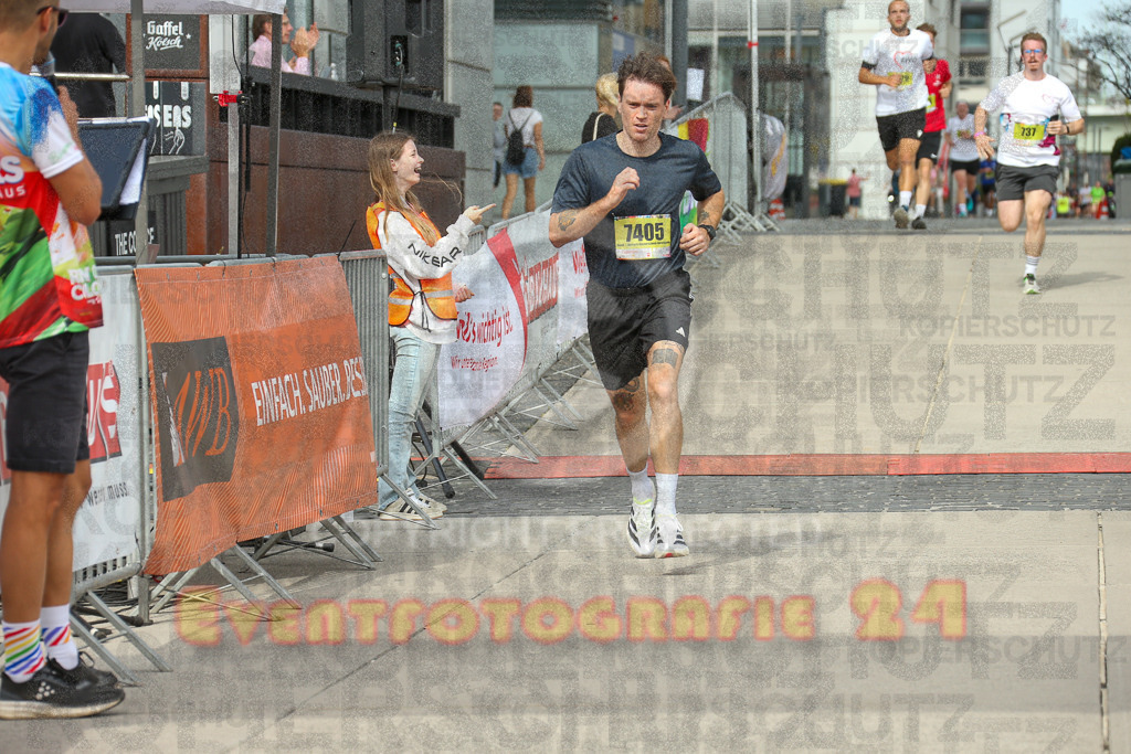 250920_1322_EX1_4171 | Sportfotografie im Rhein-Sieg Kreis, Köln, Bonn, NRW, Rheinland Pfalz, Hessen, etc. Unser Tätigkeitsfeld umfasst den Laufsport vom Volkslauf über den Marathon, Duathlon, Triathon bis zum Ultralauf wie Kölnpfad Ultra oder Schindertrail.