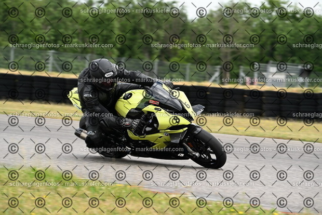 25bt02-0801 | markuskiefer.com - Realisiert mit Pictrs.com