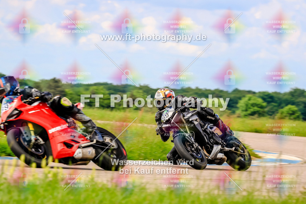 MotoTeam-1209 | Hier findet Ihr Bilder von Touristenfahrten auf der Nürburgring Nordschleife oder von anderen Veranstaltungen die ich besucht habe. Viel Spass beim Durch Schauen 