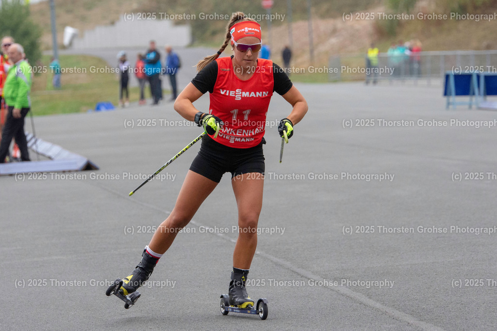 Deutsche Meisterschaften Biathlon | Deutsche Meisterschaften Biathlon, Speziallanglauf Frauen am 14.09.2018 in der DKB SKI ARENA in Oberhof, (Deutschland)

Bild: Schneider Sophia vom SV Oberteisendorf / Zoll - Realisiert mit Pictrs.com