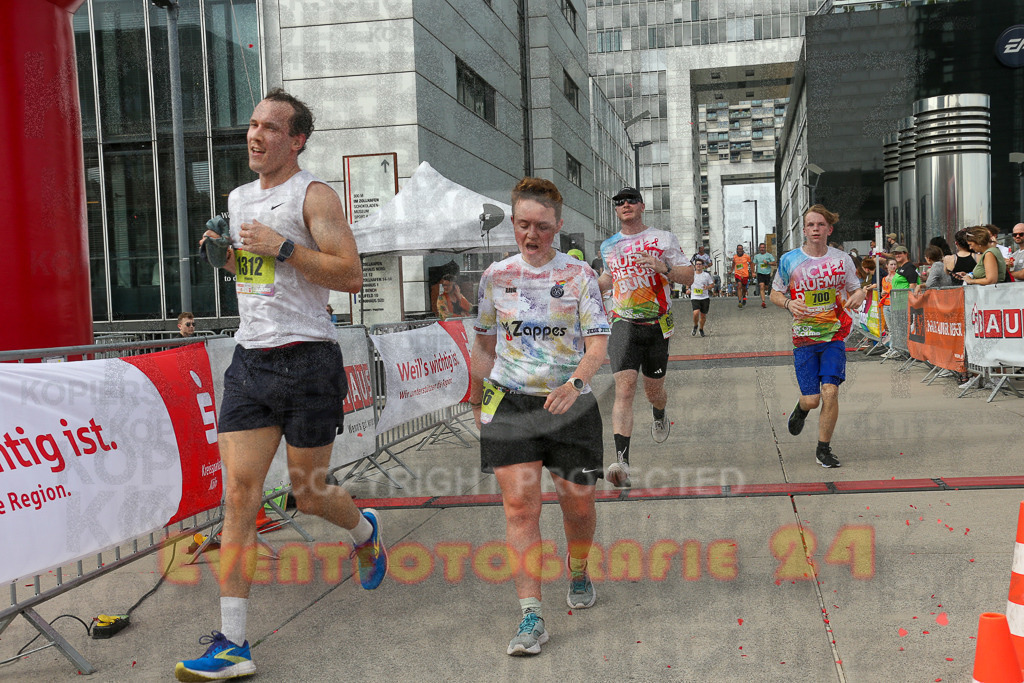 250920_1521_EX1_8997 | Sportfotografie im Rhein-Sieg Kreis, Köln, Bonn, NRW, Rheinland Pfalz, Hessen, etc. Unser Tätigkeitsfeld umfasst den Laufsport vom Volkslauf über den Marathon, Duathlon, Triathon bis zum Ultralauf wie Kölnpfad Ultra oder Schindertrail.
