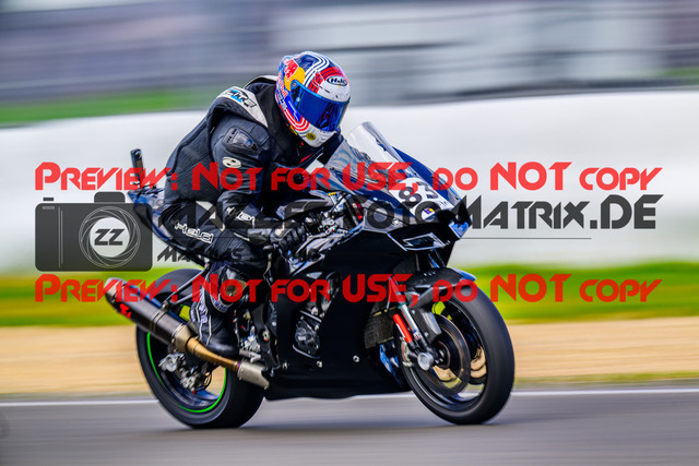 MaZZes_FotoMatrix_240717_6007705_2-276 | WEISS