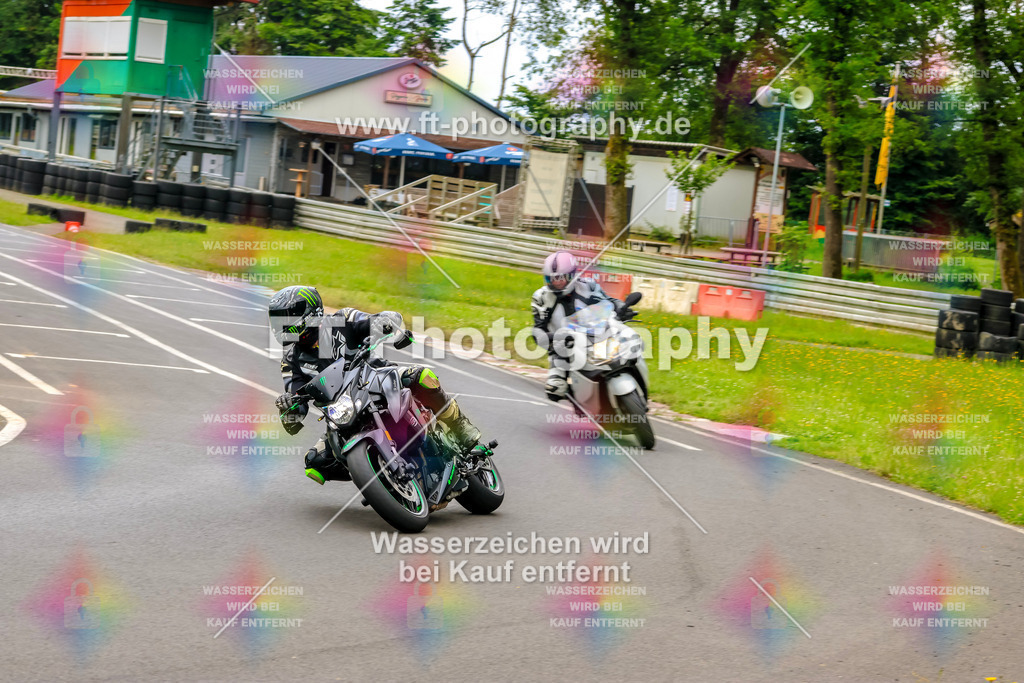 VBK-7842 | Hier findet Ihr Bilder von Touristenfahrten auf der Nürburgring Nordschleife oder von anderen Veranstaltungen die ich besucht habe. Viel Spass beim Durch Schauen 